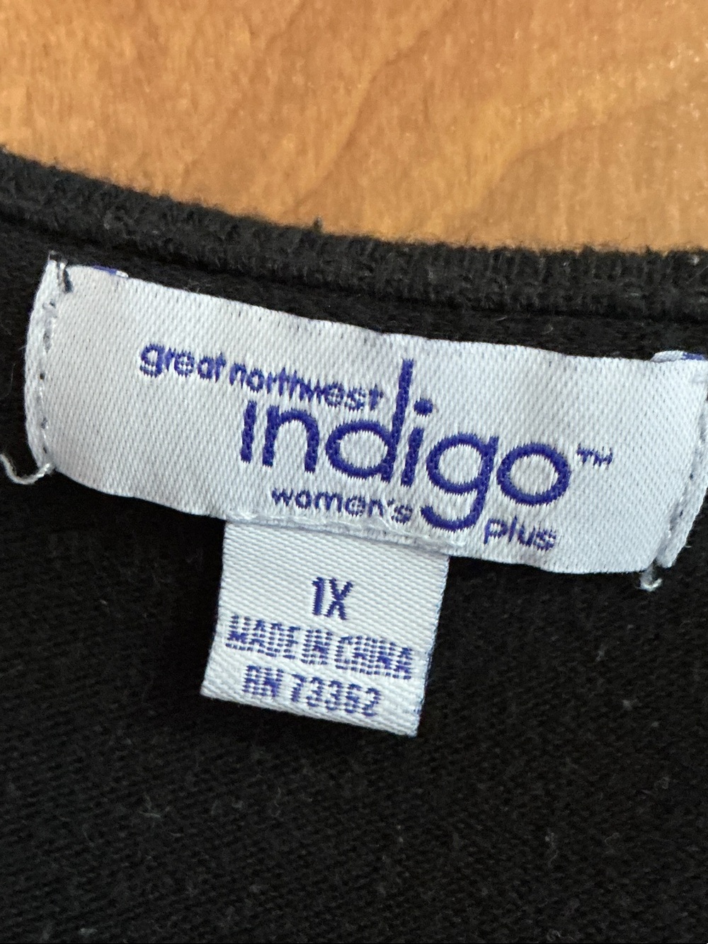 Indigo Black and White Patterned Raglan Pullover - Picture 2 of 3